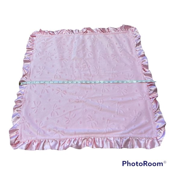 KYLE & DEENA Beautiful Pink/White Baby Blanket Satin Trimmed 30" x 30" - Picture 4 of 10
